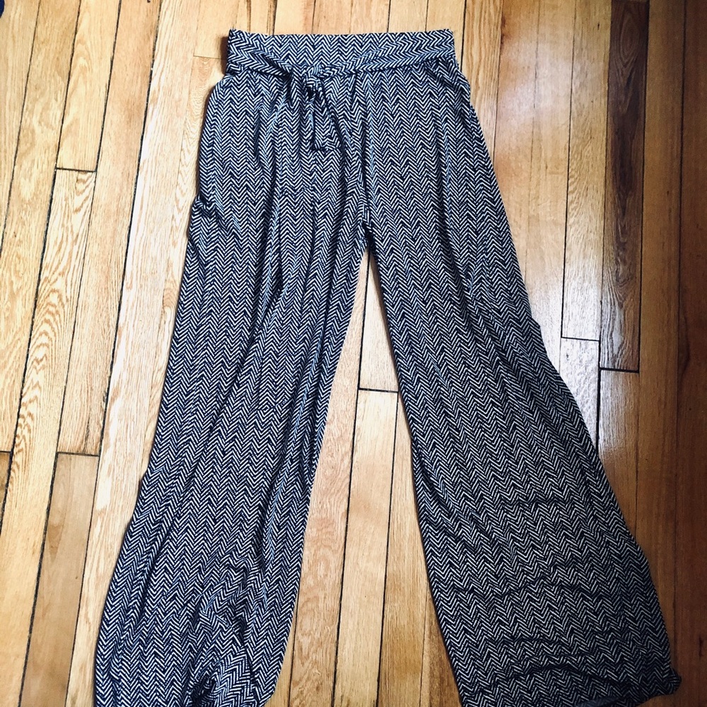 Wide leg pants